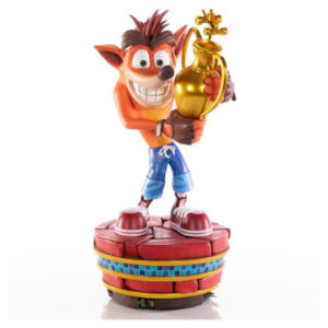 Socha Crash Team Racing Nitro-Fueled - Crash (Winner) 46 cm